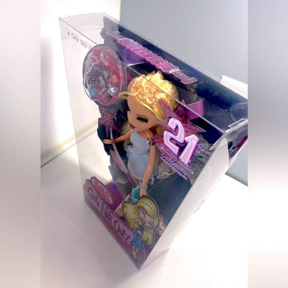 Bratz doll cloe girls nite out - Picture 3 of 4